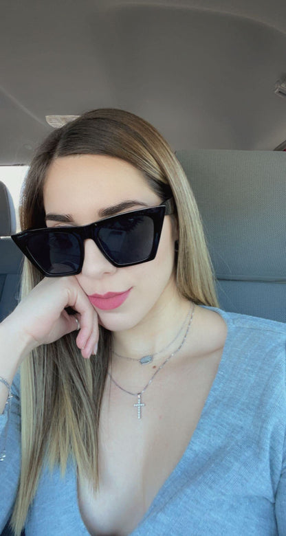 FEISEDY Vintage Square Cat Eye Sunglasses Women Trendy Cateye Sunglasses B2473